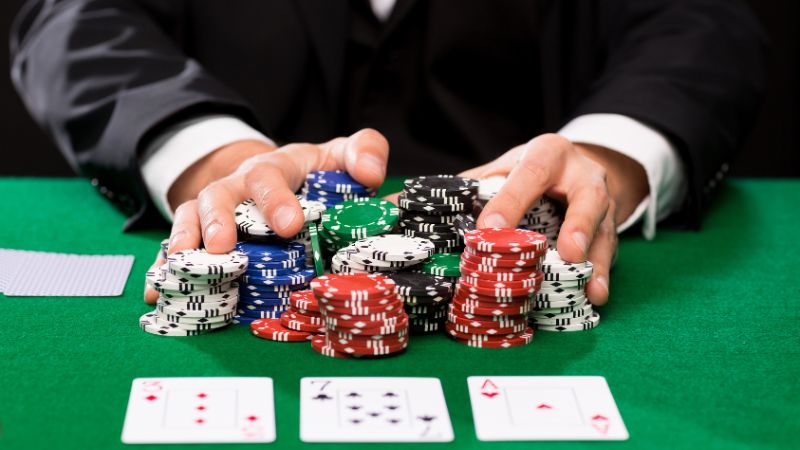 Khái quát qua về game đánh bài poker đổi thưởng